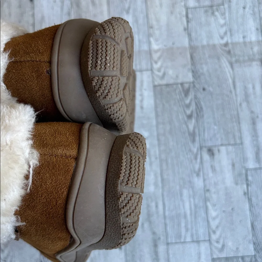 Minnetonka Southtown Brown‎ Suede Boots Water Resistant Ankle Bootie women’s 9